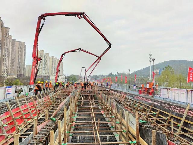 民樂路市政工程施工日?qǐng)?bào) - 2020年12月7日